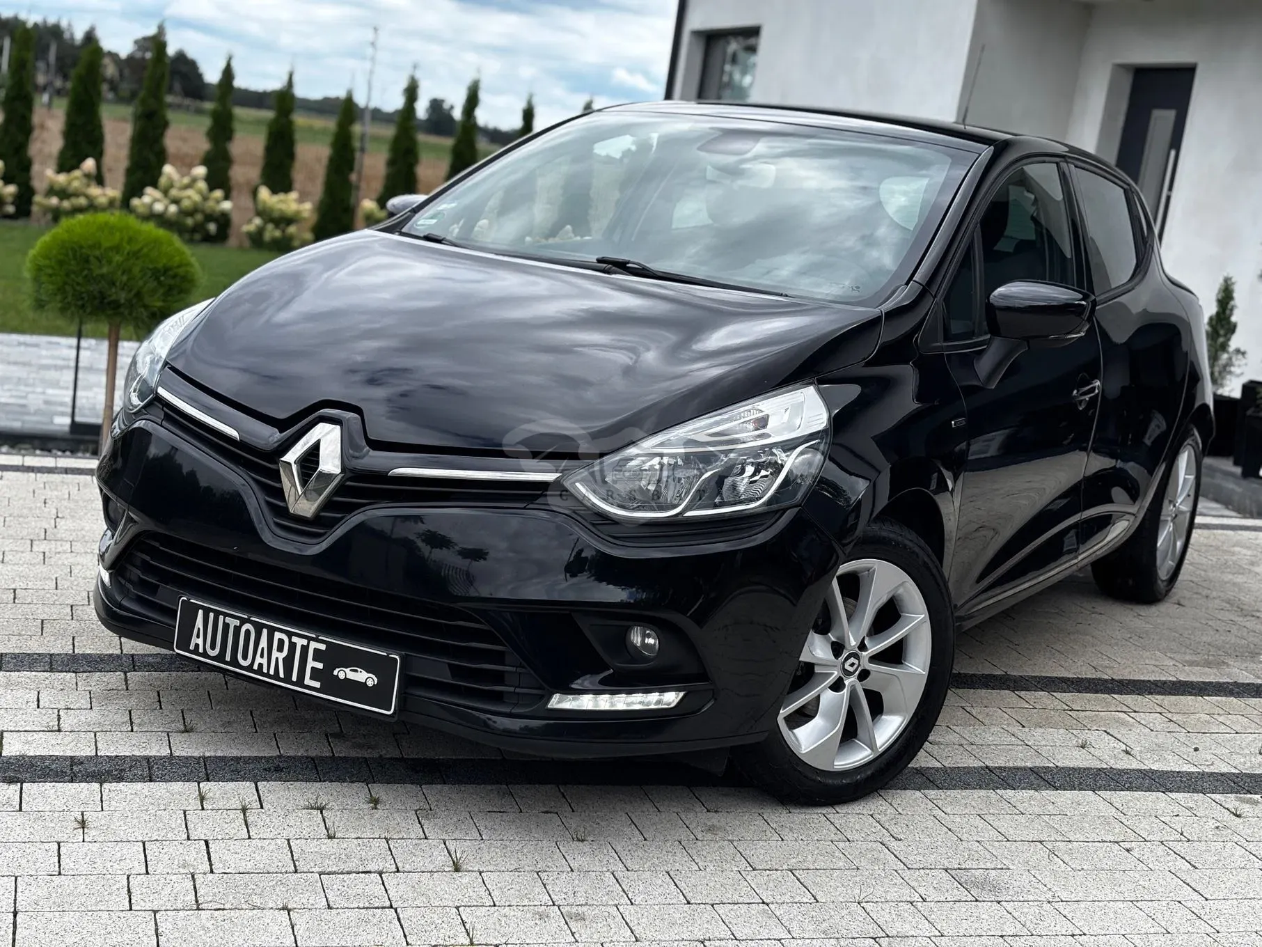 Renault Clio IV (2012-2018) 0.9 Energy TCe Limited 2017