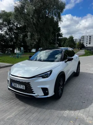 Lexus LBX 1.5 Hybrid Cool 2024