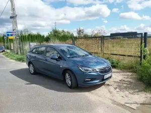 Opel Astra K (2015-2021) 1.6 CDTI Enjoy 2017