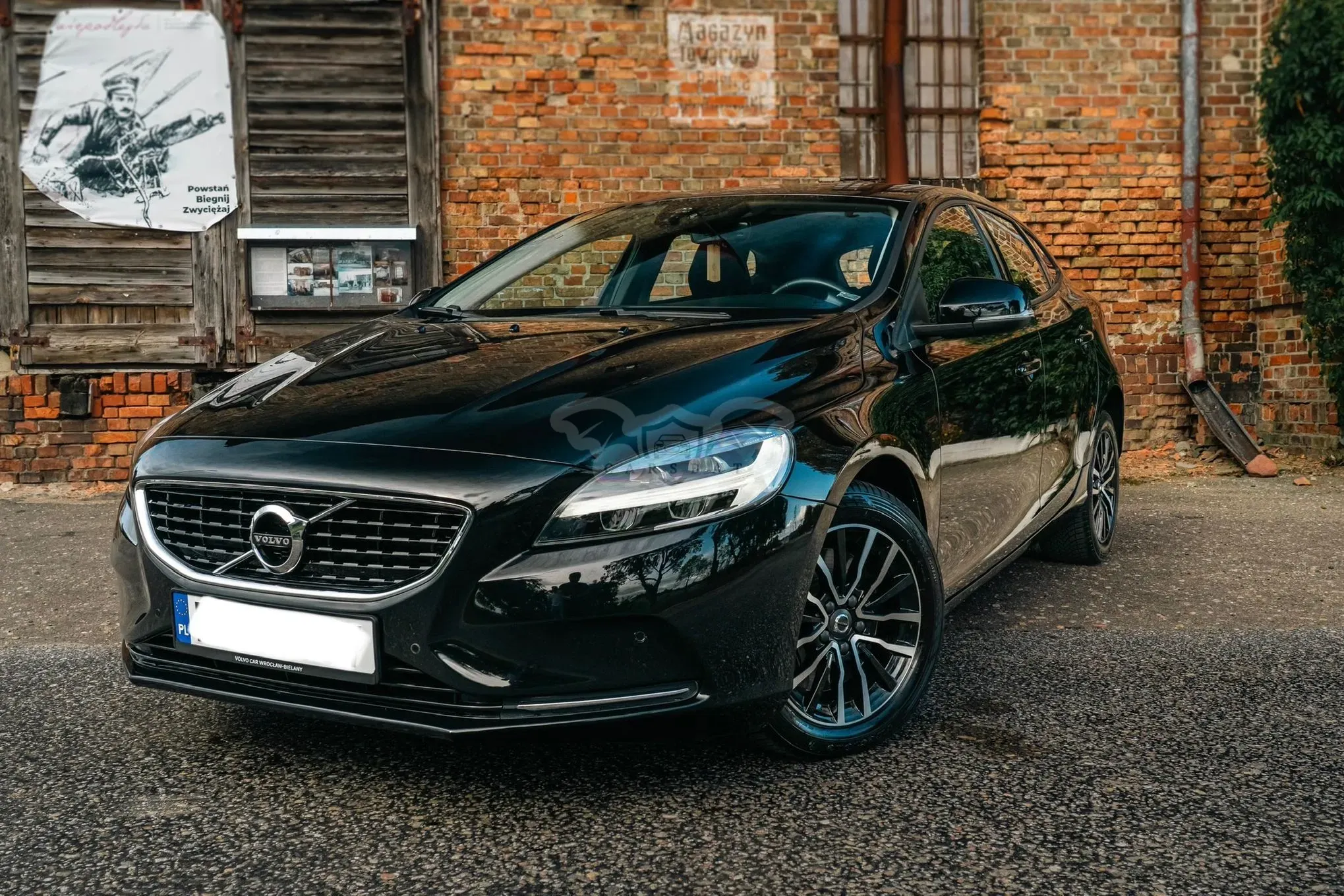 Volvo V40 II (2012-) T2 Geartronic Momentum 2017