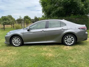 Toyota Camry 2.5 Hybrid Comfort CVT 2021