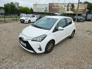 Toyota Yaris III (2011-2019) Hybrid 100 Dynamic 2020