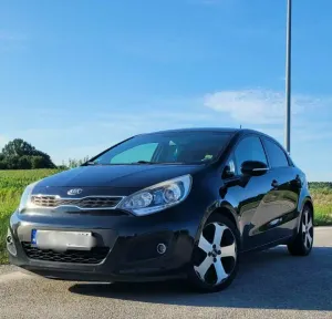 Kia Rio III (2011-) 1.4 crdi XL 2013