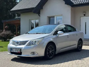 Toyota Avensis III (2009-) 1.8 Luna 2011