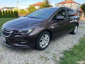 Opel Astra K (2015-2021) 1.4 T Enjoy 2017