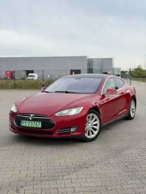 Tesla Model S Performance 2013