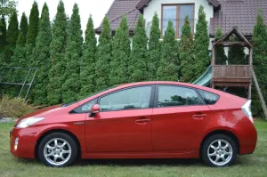 Toyota Prius III (2009-2015) 1.8 HSD Prestige 2011