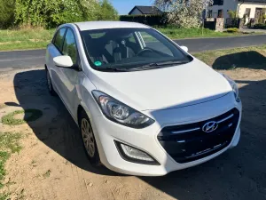 Hyundai i30 II (2012-2017) blue 1.6 CRDi Trend 2015