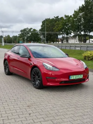 Tesla Model 3 2021