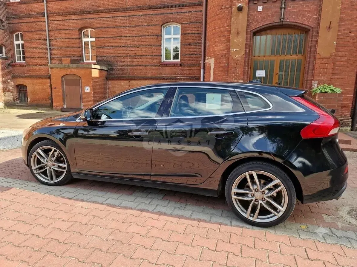 Volvo V40 II (2012-) T3 Base 2012
