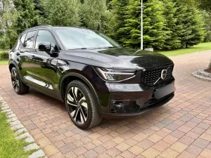 Volvo XC40 B5 AWD Ultimate Dark 2024