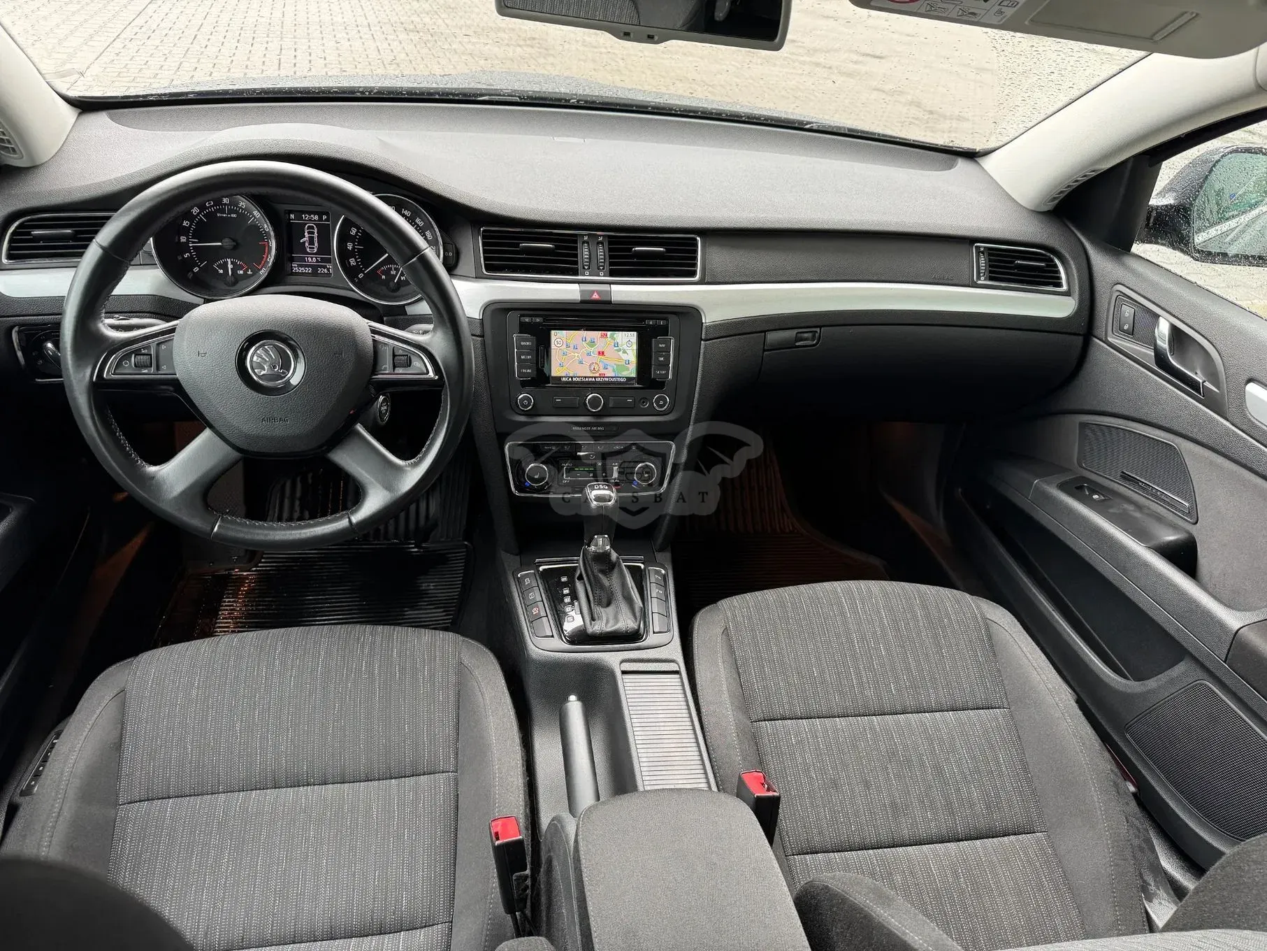 Skoda Superb II (2008-2018) 2.0 TDI Business DSG 2014