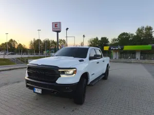 RAM 1500 5.7 Crew Cab Bighorn 2021