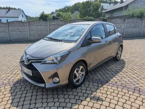 Toyota Yaris III (2011-2019) Hybrid 100 Premium 2014