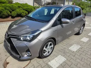 Toyota Yaris III (2011-2019) Hybrid 100 Premium EU6 2015