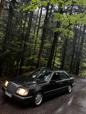 Mercedes-Benz E 1991