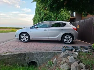 Opel Astra J (2009-2019) 2011