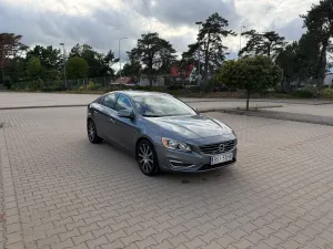 Volvo S60 II (2010-) T5 Geartronic Momentum 2017