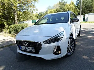 Hyundai i30 III (2017-) blue Kombi 1.4 Style 2017
