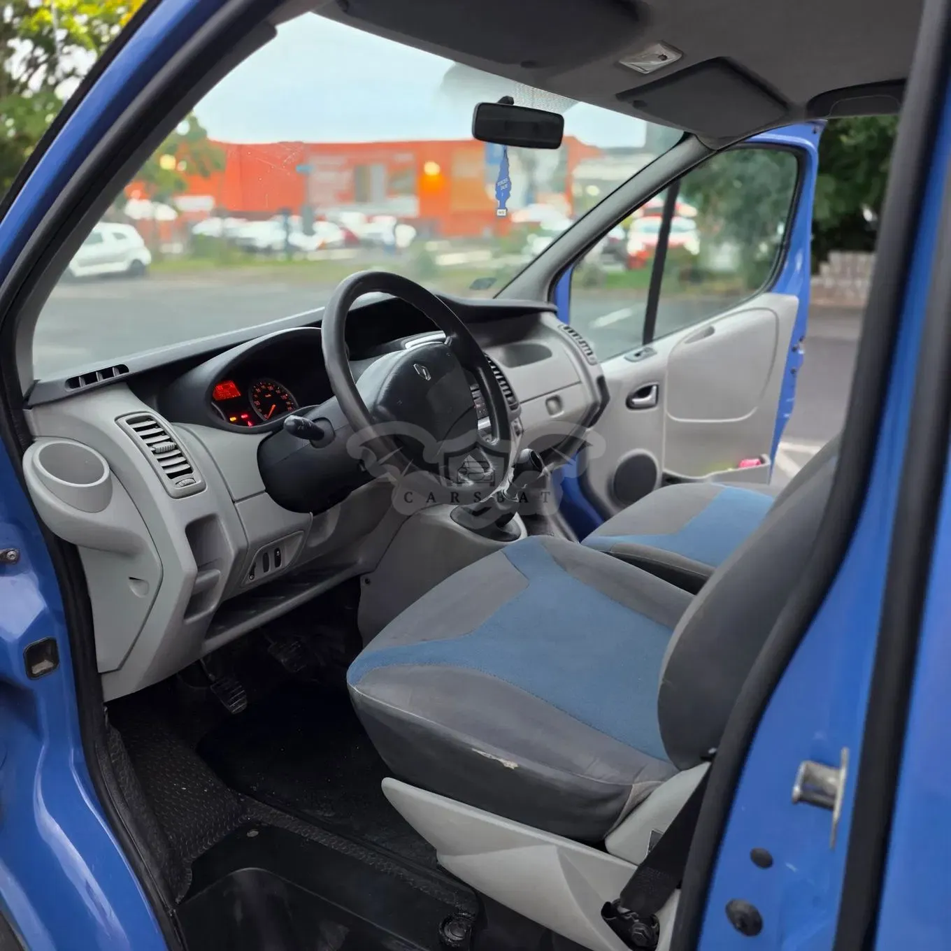 Renault Trafic II (2001-2014) L2H1 Pack Clim 2011