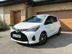 Toyota Yaris III (2011-2019) Hybrid 100 Premium 2016