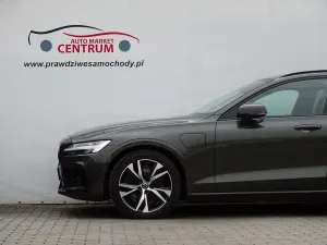 Volvo V60 II (2018- ) T6 AWD Recharge Geartronic RDesign Expression 2021