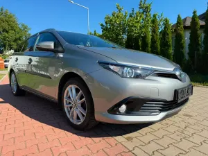 Toyota Auris II (2012-) 1.8 HSD Luna 2015