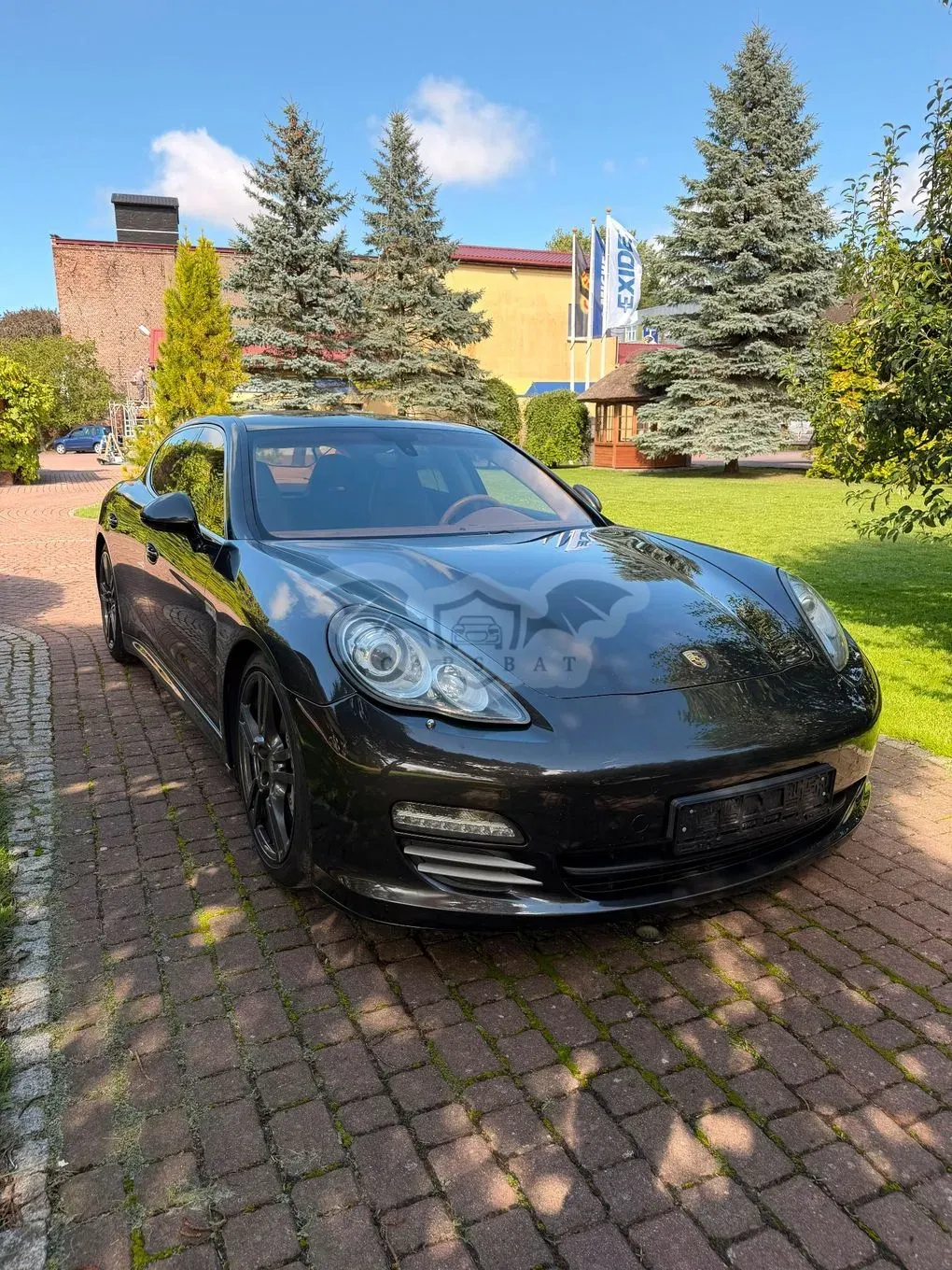 Porsche Panamera 4S 2011