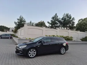 Opel Astra J (2009-2019) 2.0 BiTurbo CDTI DPF ecoFLEX SportsTourer St 2014