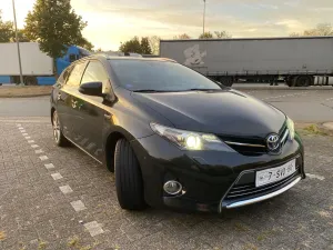 Toyota Auris II (2012-) 2013