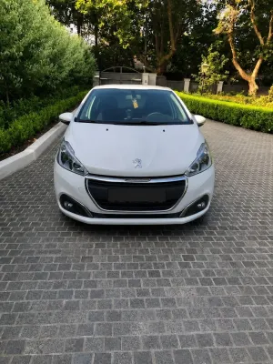 Peugeot 208 I (2012-2019) 1.6 BlueHDi Active S&S 2016