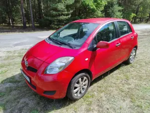 Toyota Yaris II (2005-2011) 1.0 Terra EU5 2010