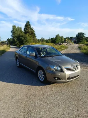 Toyota Avensis II (2003-2009) 2.0 D-4D Sol 2007