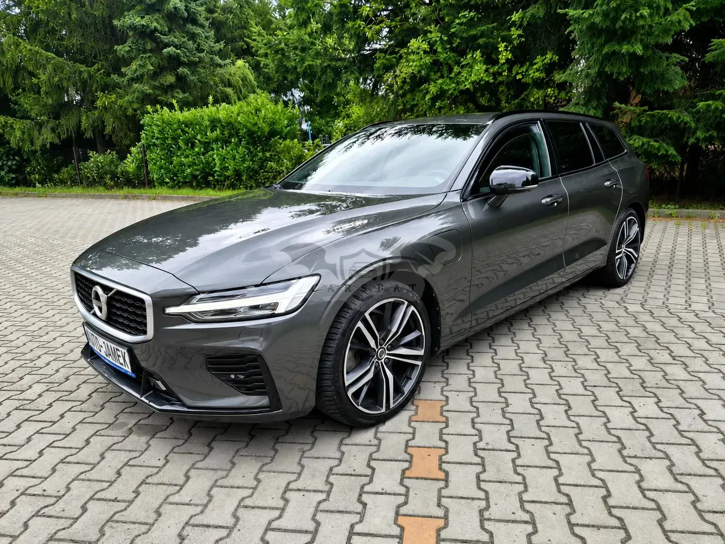 Volvo V60 II (2018- ) T8 AWD Plug-In Hybrid R-Design 2019