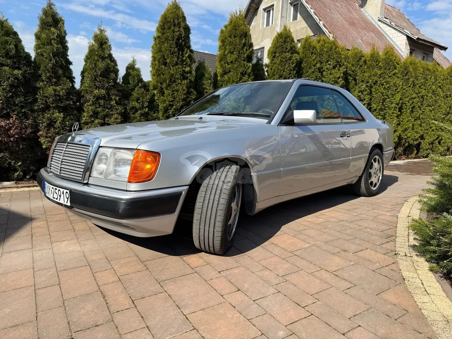 Mercedes-Benz E 1992
