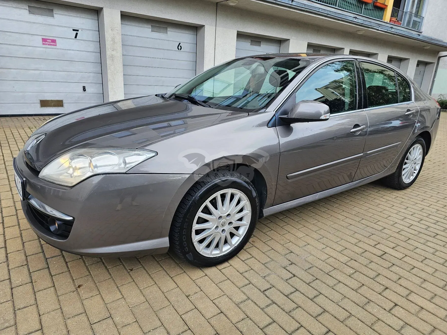 Renault Laguna III (2007-) 2.0 DCi Expression 2007