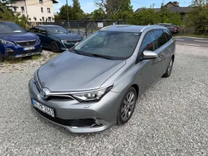 Toyota Auris II (2012-) 2016