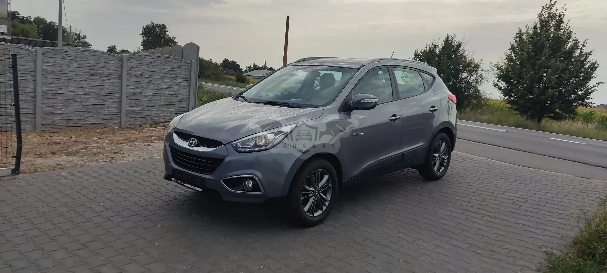 Hyundai ix35 blue 1.6 2WD Finale Silver 2015