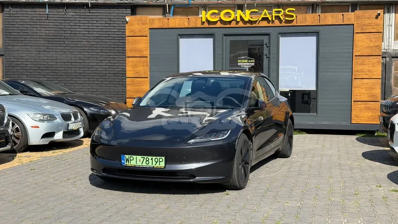 Tesla Model 3 2024