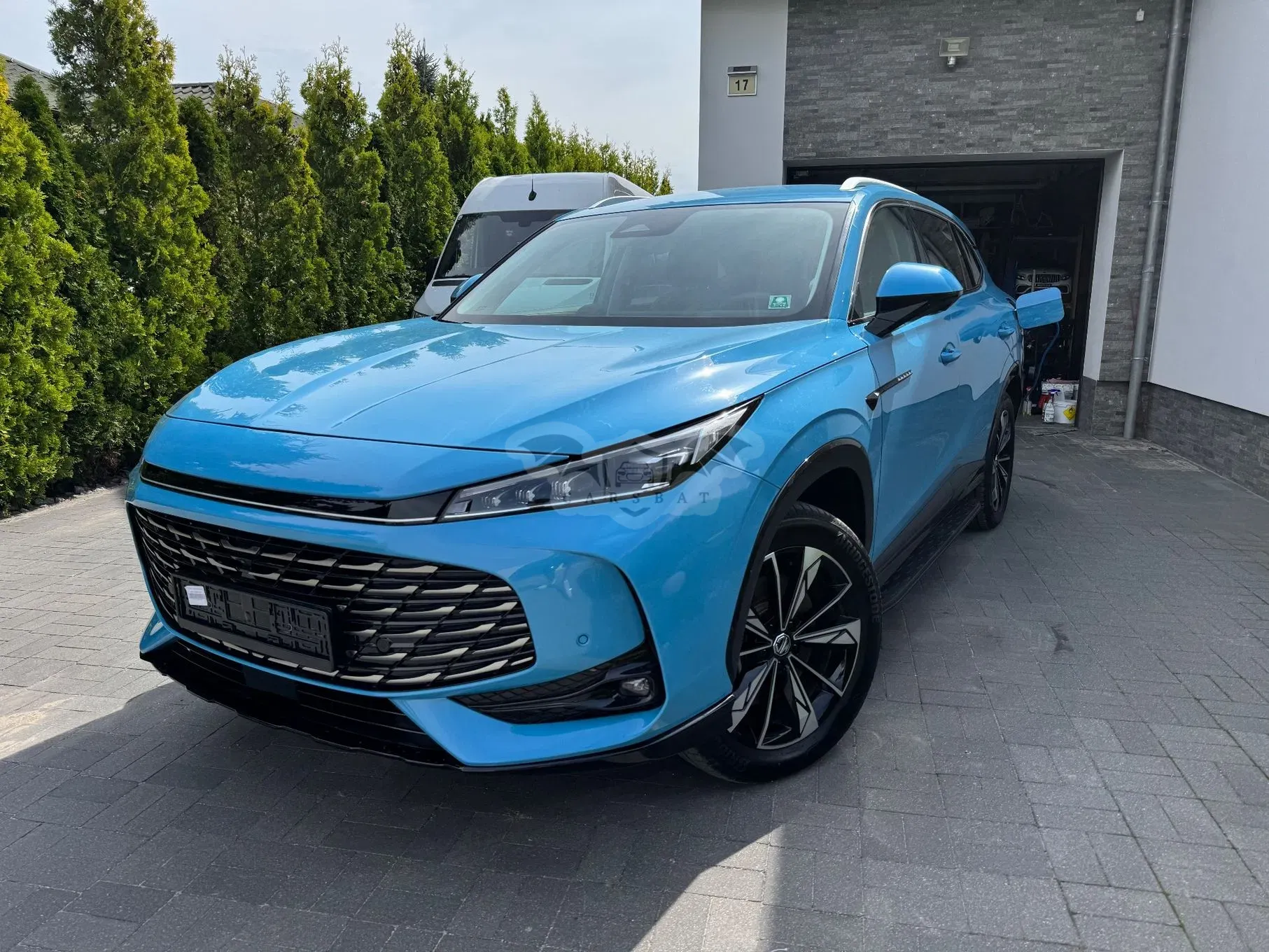 MG EHS 1.5T Exclusive 2025