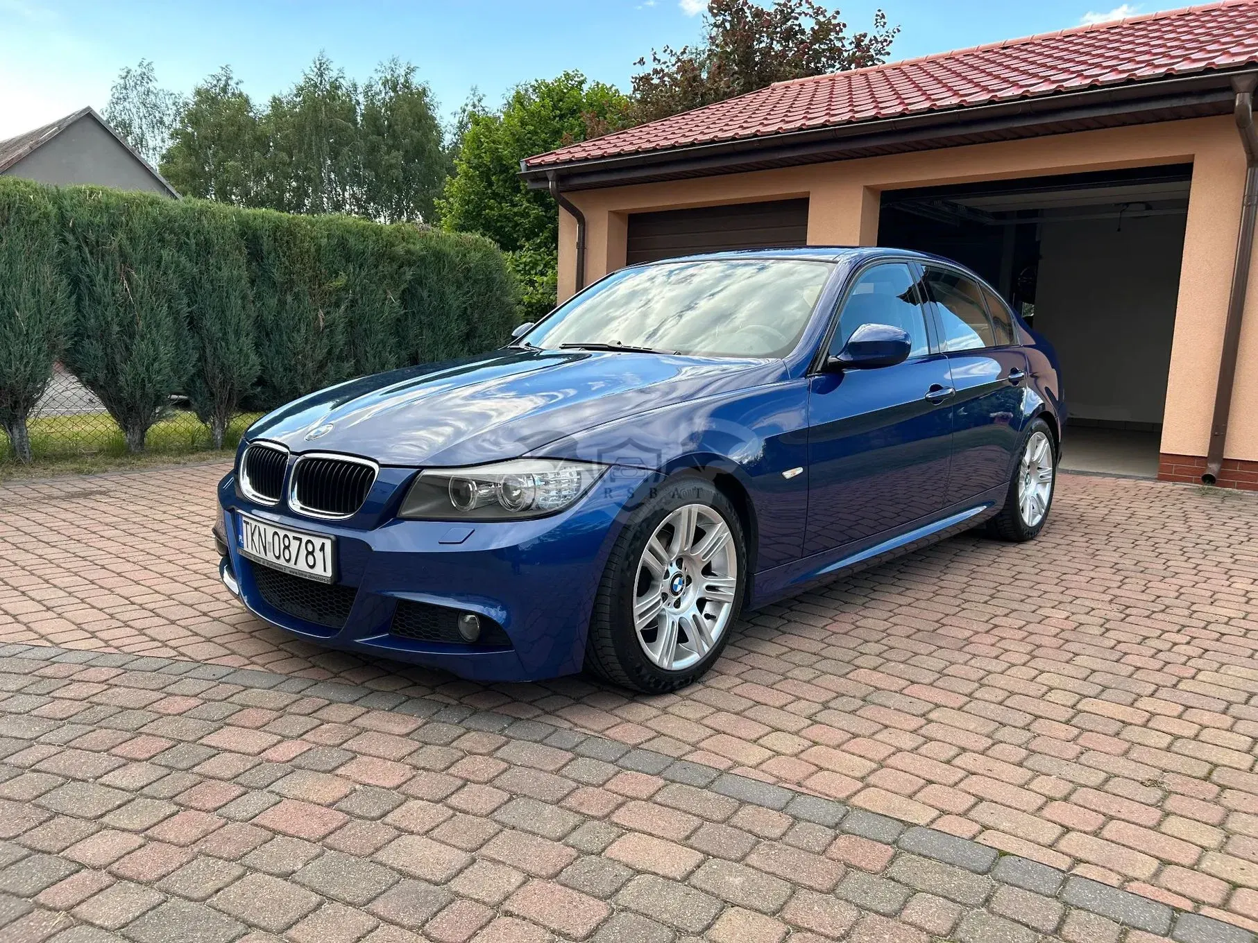 BMW 3 Series E90/E91/E92/E93 (2005-2012) 318i 2009