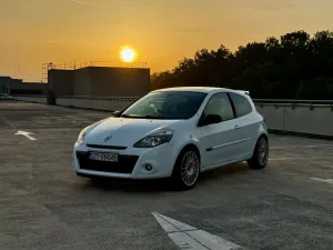Renault Clio III (2005-2012) 1.2 TCE Extreme 2010