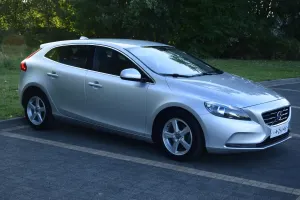 Volvo V40 II (2012-) D2 Momentum 2014