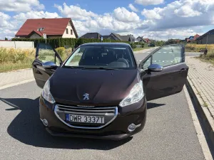 Peugeot 208 I (2012-2019) 95 VTI Allure 2012