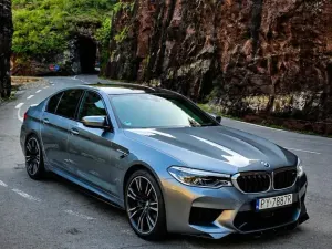 BMW M5 Standard 2018