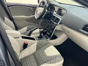 Volvo V40 2017