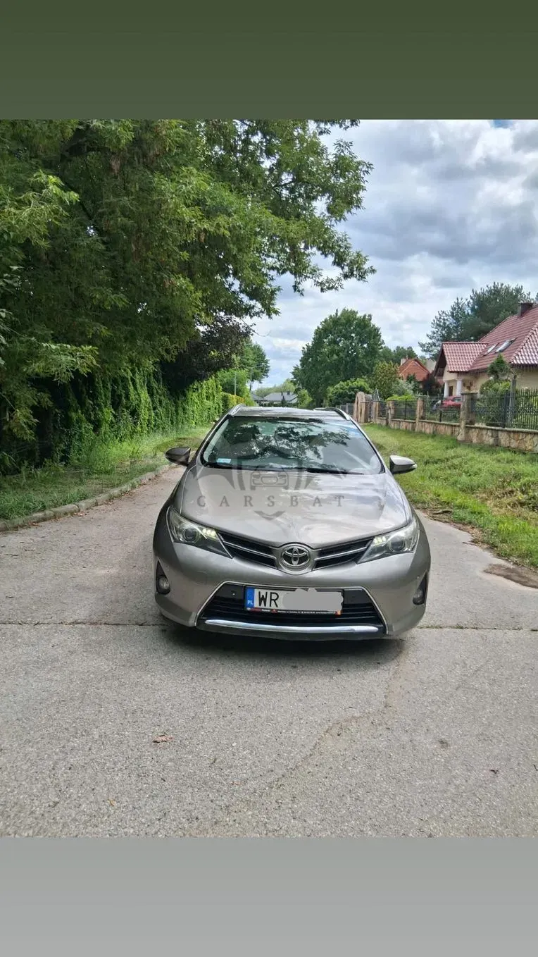 Toyota Auris II (2012-) 1.6 Premium Comfort 2013