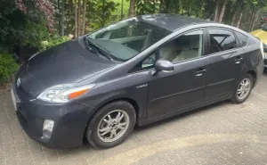 Toyota Prius III (2009-2015) (Hybrid) 2010