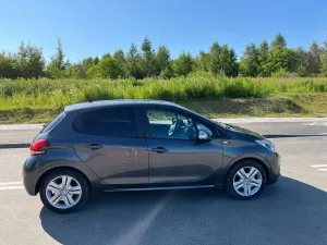 Peugeot 208 I (2012-2019) 1.2 PureTech Style 2016