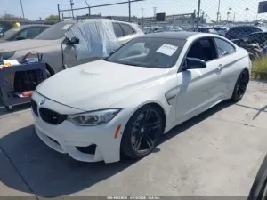 BMW M4 DKG 2015